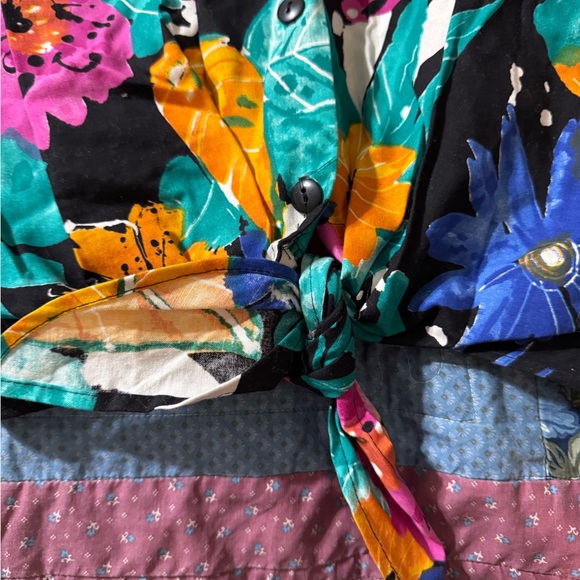 Top - Picture 2 of 3